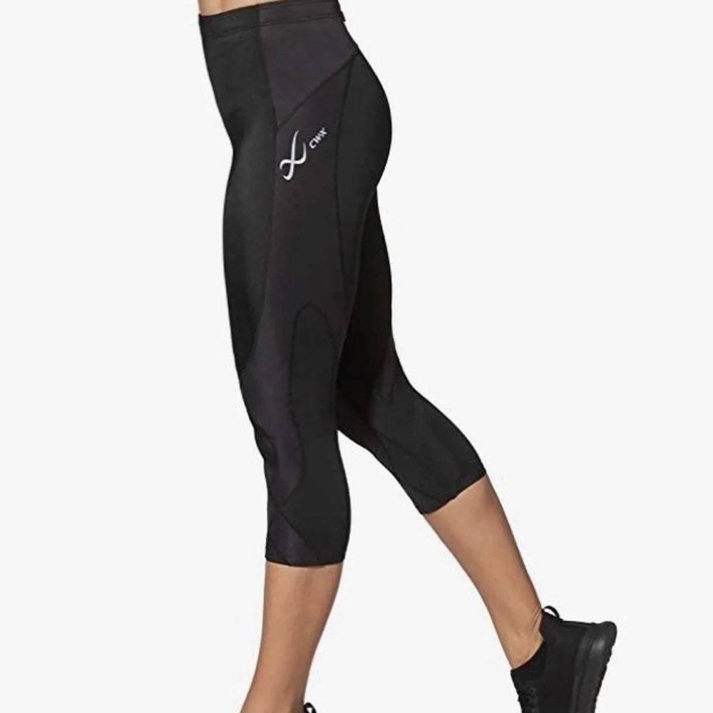 Women M CW-X Joint Stabilyx 3/4 Compression Tight